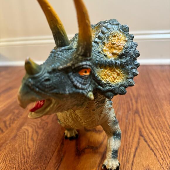 Dinosaurs Two NKOK 2020 Raptor and Triceratops Large Posed Prehistoric Toys Dino - Picture 4 of 16